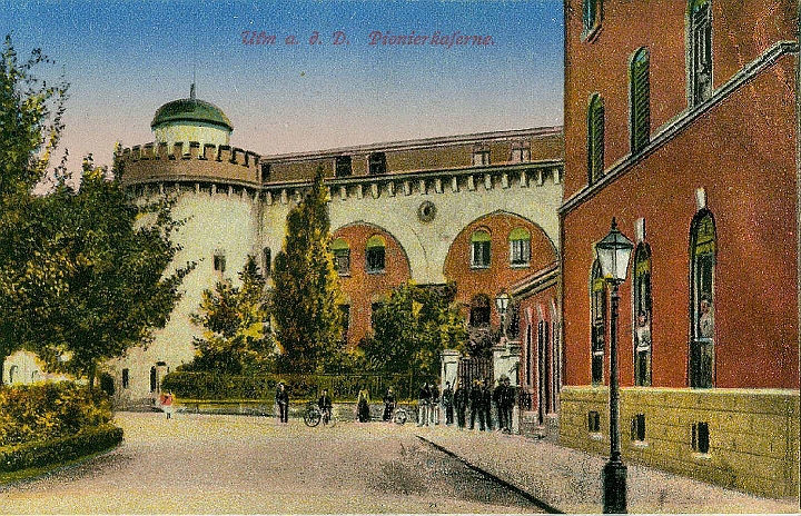 ulm029.jpg - Die Untere Donaubastion, mit Pionierkaserne, gehörte zu der Bundesfestung Ulm. Heute befindet sich eine Schule in der ehemaligen Kaserne.