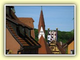 Blick ber die Altstadt mit Ottilienkapelle und den Regenturm.