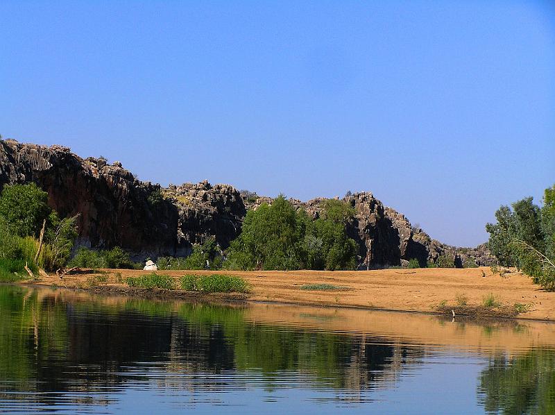 Geikie_Gorge2.jpg - Der Geikie Gorge Nationalpark liegt in der Kimberley Region in W.A. und ist vor 350 Millionen  Jahren entstanden. Es war ein gewaltiges Riff, das rund 1.000 km lang und 20 km breit war.