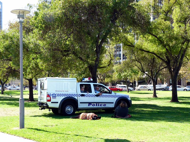 adelaide37.jpg - Die Polizei schaut nach dem Rechten.