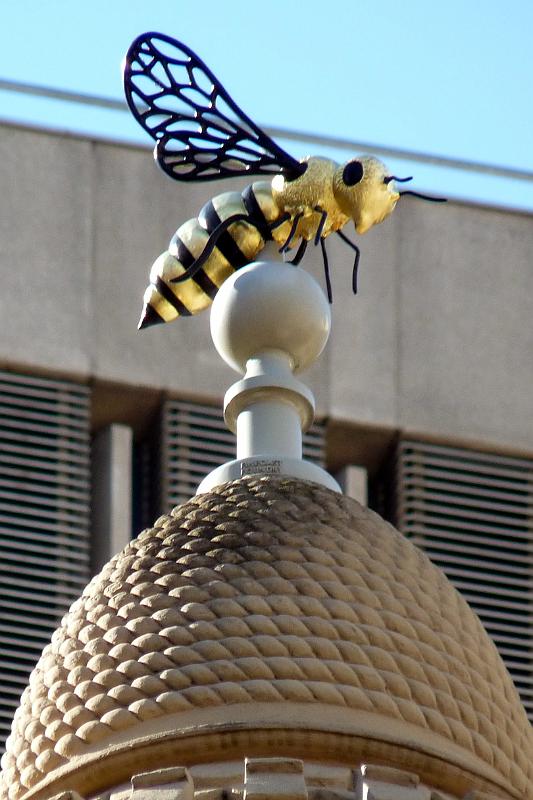 adelaide40.jpg - Türmchen vom Beehive Corner.