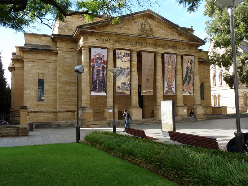 adelaide72.jpg - North Terrace. The Art Gallery of South Australia. Kunstmuseum