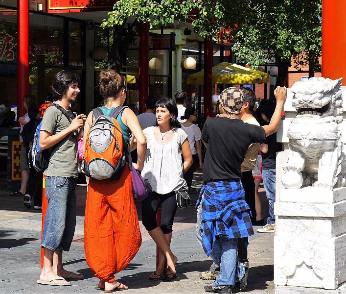 chinatown31.jpg - Chinesischer Löwe am Eingang. Hüter und Wächter am Paifang.