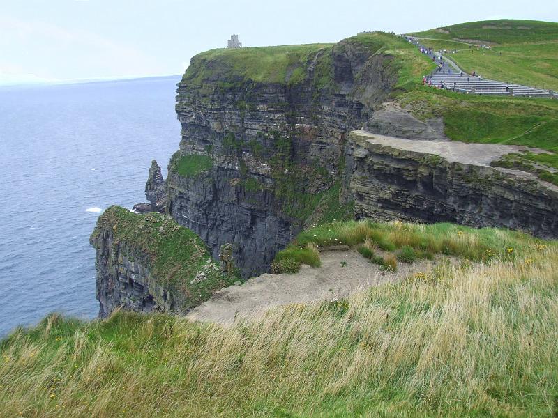 irland265.jpg - Die Cliffs of Moher (irisch Aillte an Mhothair) sind die bekanntesten Steilklippen Irlands.